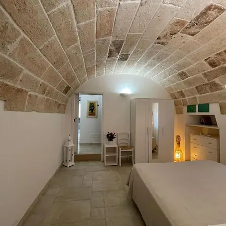 Il Vecchio Carrubo - Con Piscina A Sfioro Vila