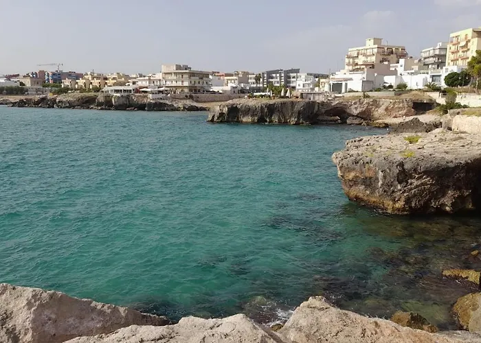 Il Vecchio Carrubo - Con Piscina A Sfioro Villa